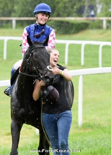 Vítězná Black Bet(GB) s ž.Vendulou Korečkovou